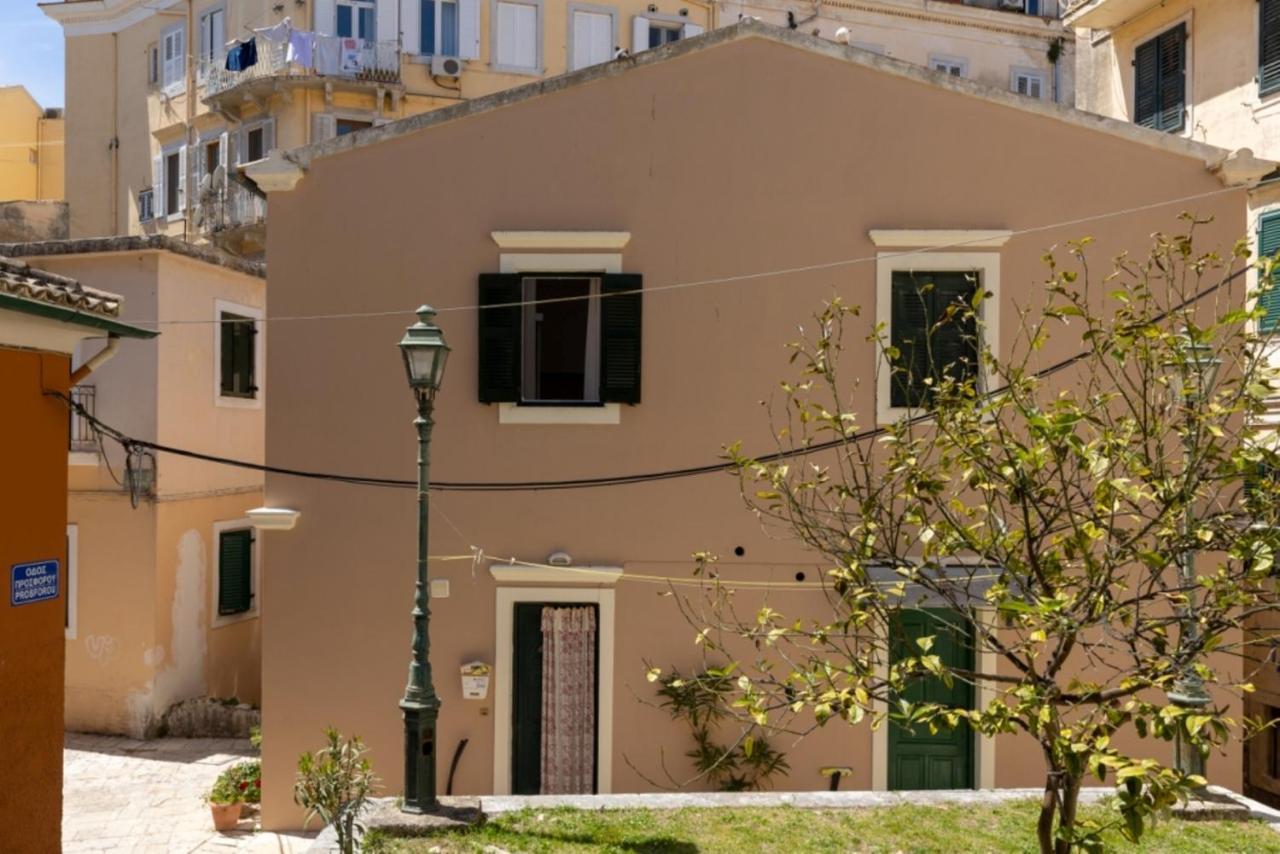 Little Bright - Corfu Old Town Apartment