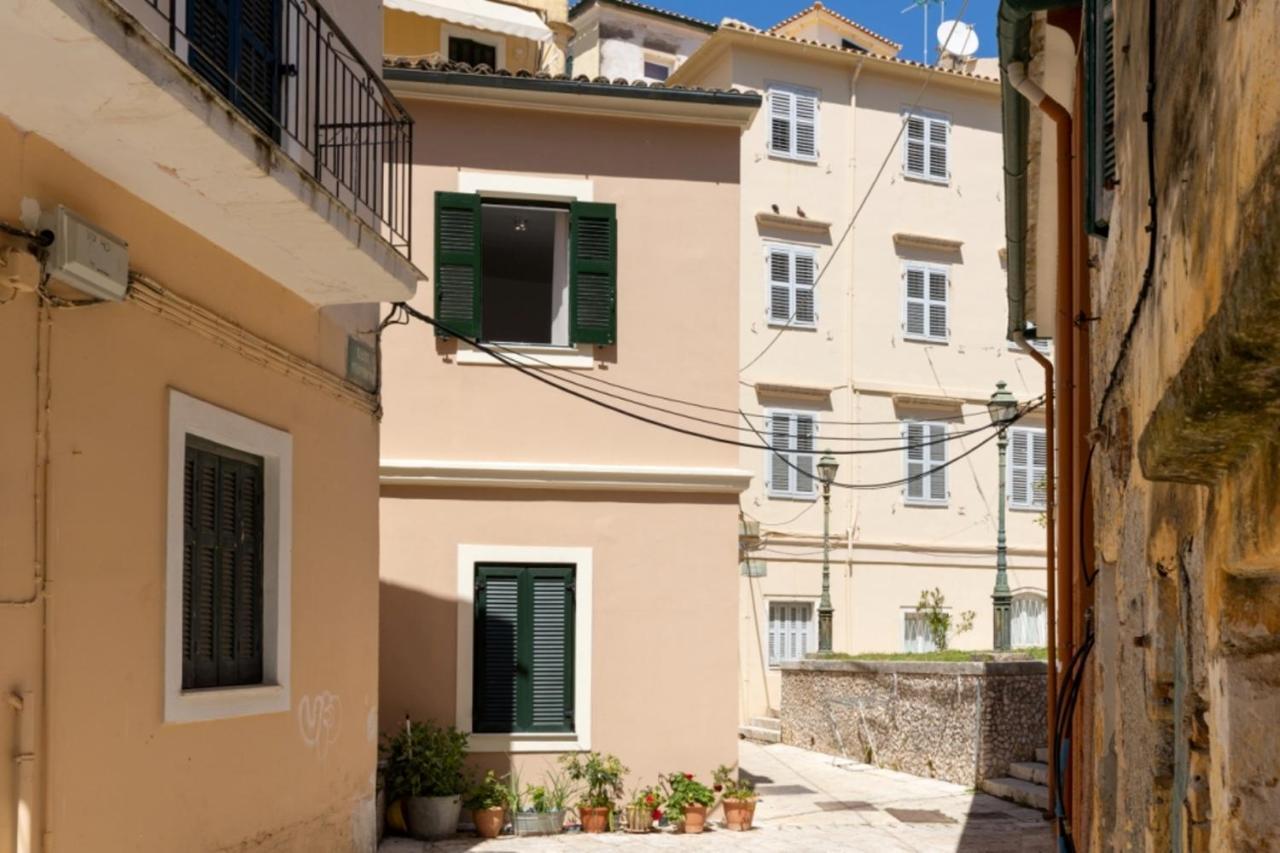 Little Bright - Corfu Old Town Apartment *